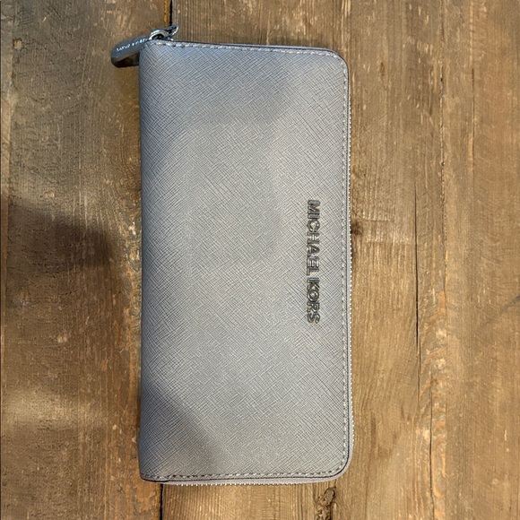 Michael Kors Gray Zippered Wallet - Picture 1 of 3